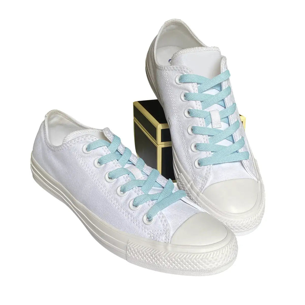 snoerebaand-sneakers-blaa-lys
