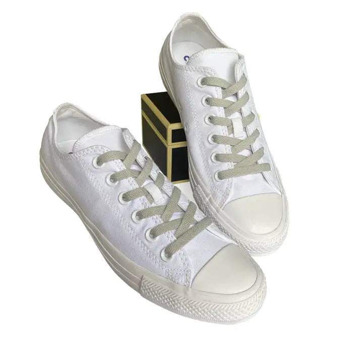 snoerebaand-sneakers-graa-lys