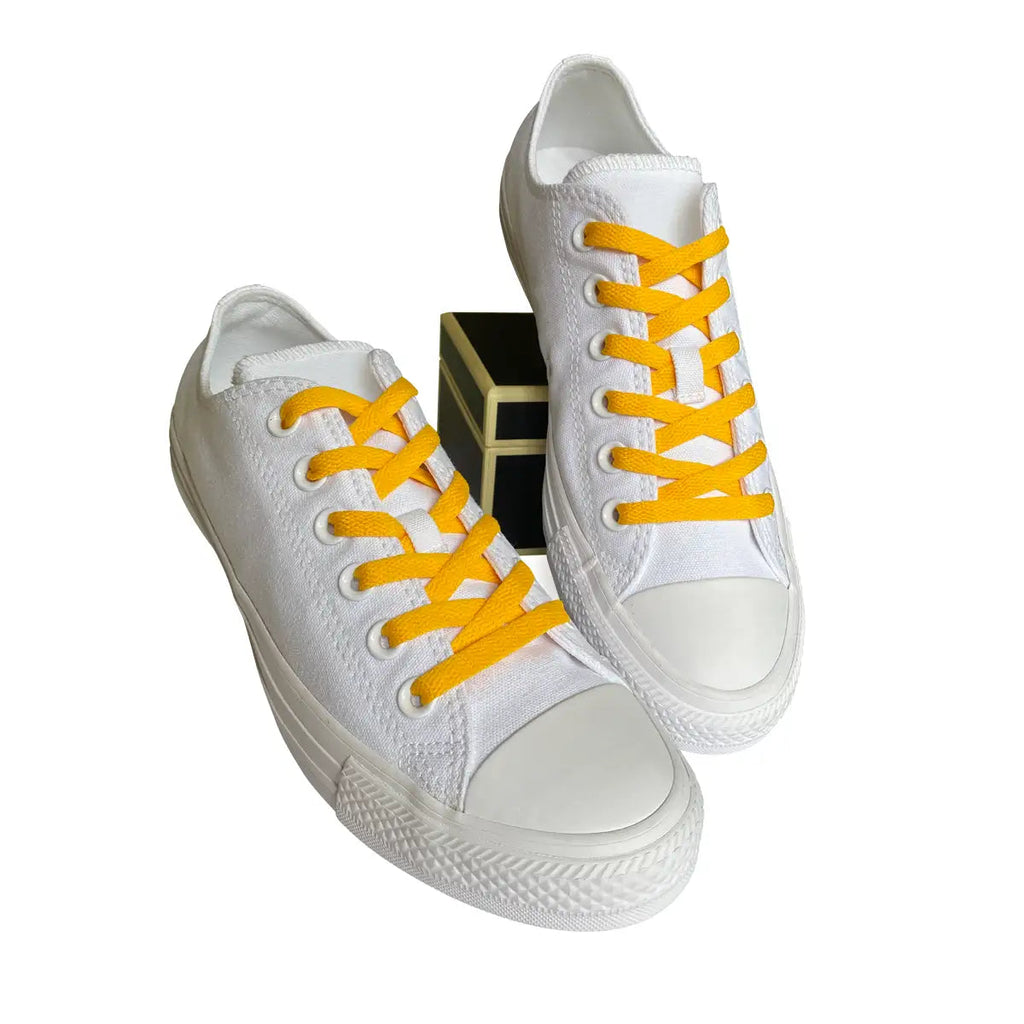 snoerebaand-sneakers-gul-moerk
